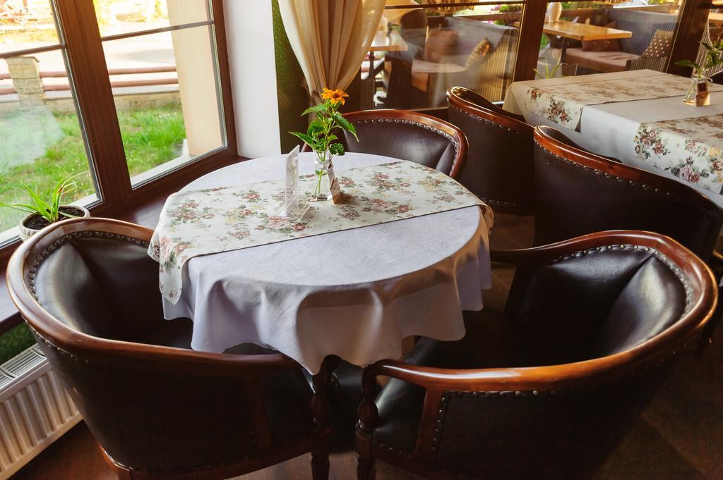 Hotel Zolota Pidkova Kozlin 외부 사진